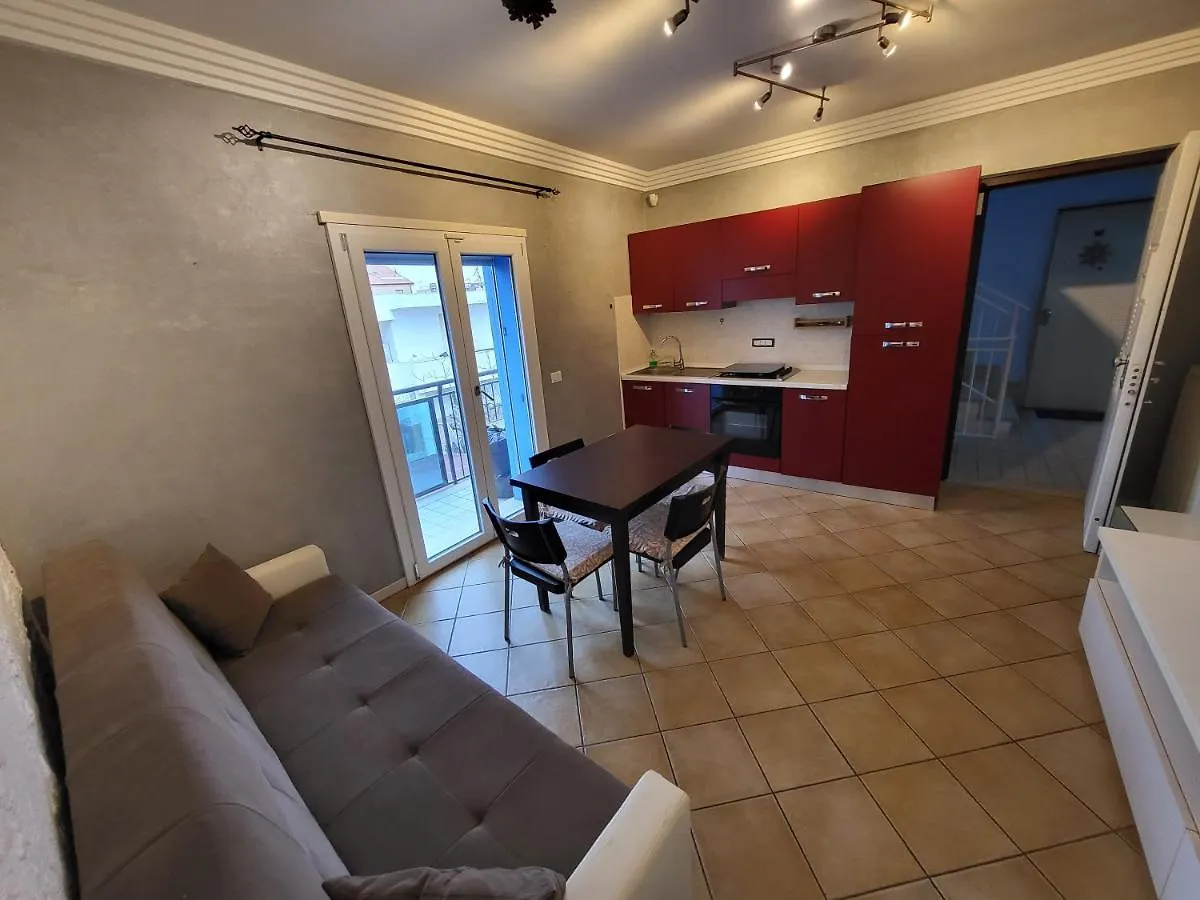 Sweet House Fiumicino Apartment